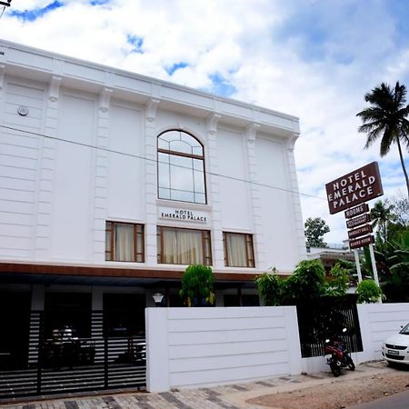 Hotel Emerald Palace Kottiyam Exterior foto